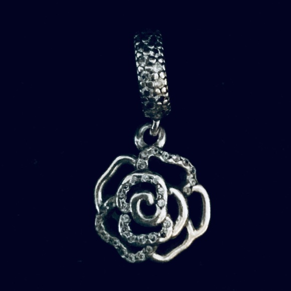 Pandora bracelet with flower charm - Picture 5 of 8